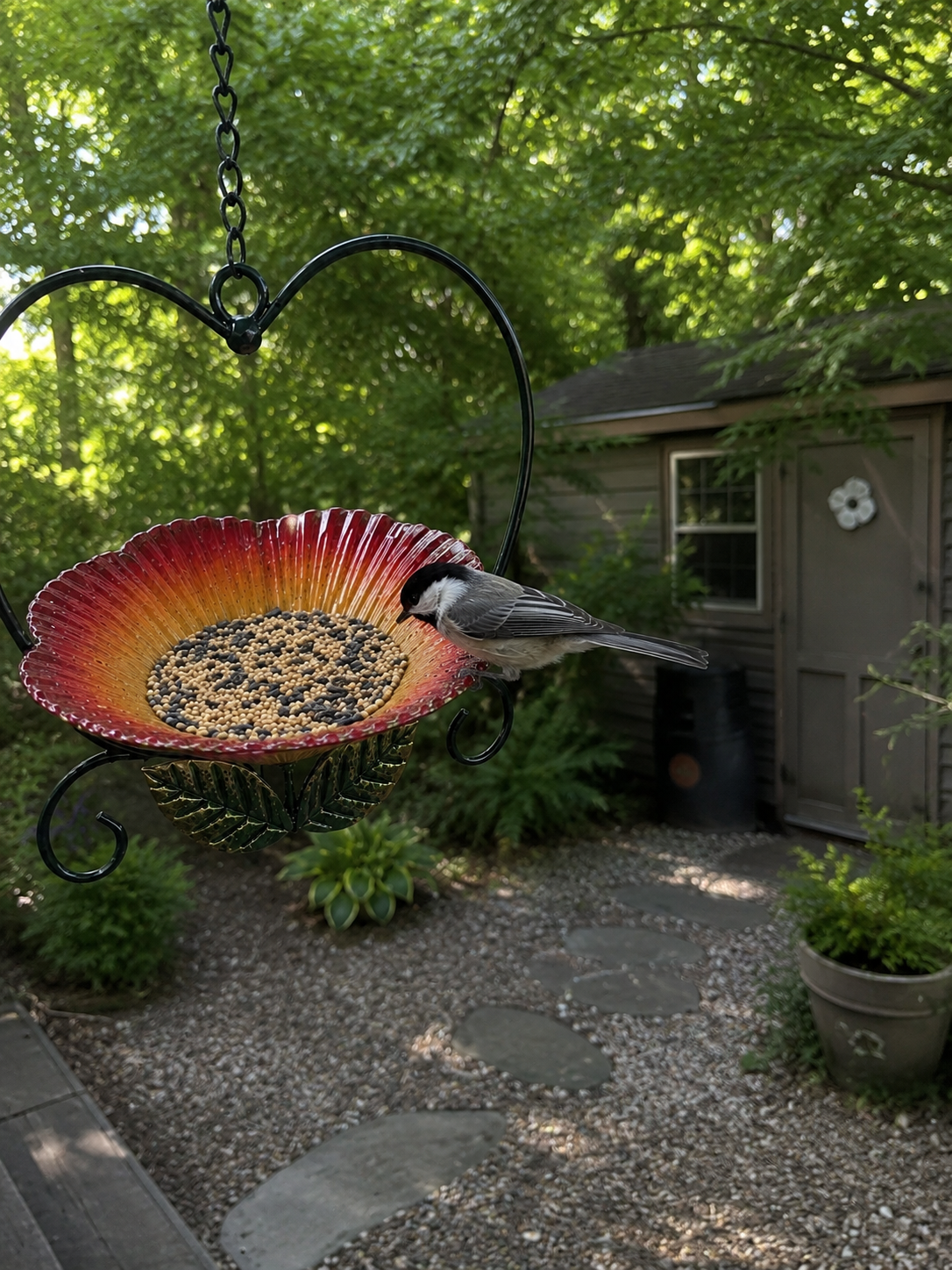 HeartBloom™ Bird Feeder lifestyle image 3