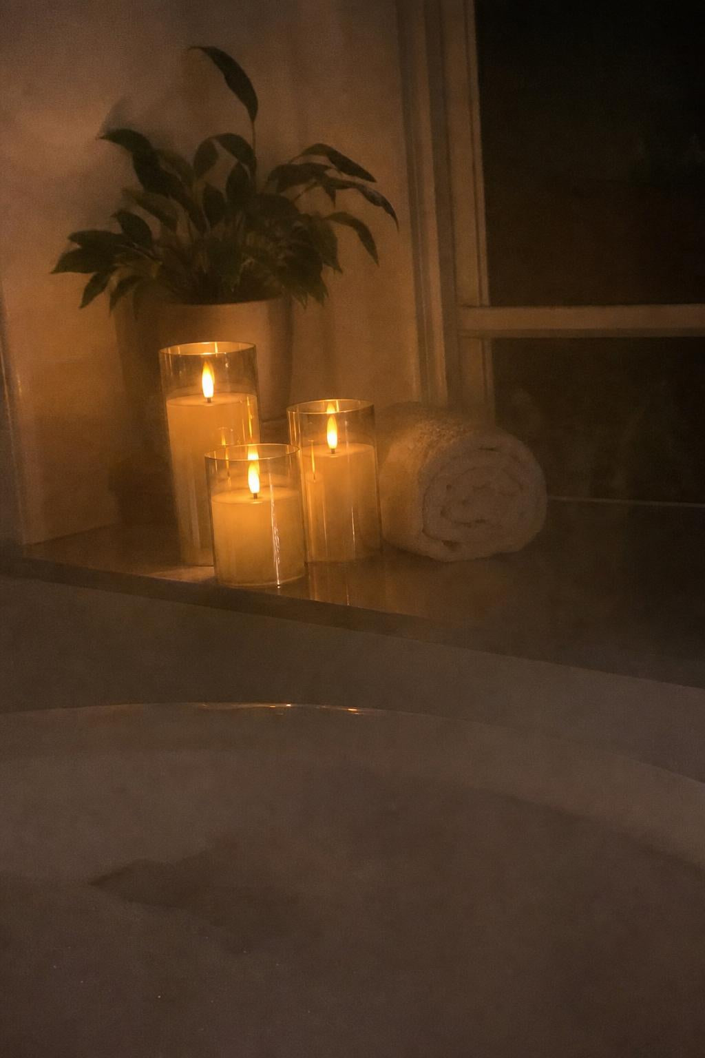 EverFlame™ Flameless Candles lifestyle image 4